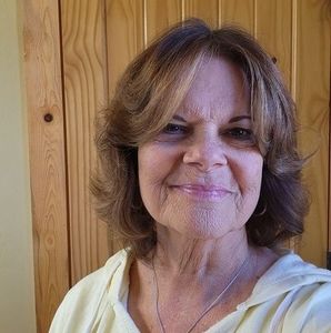 Meet your Posher, Janis